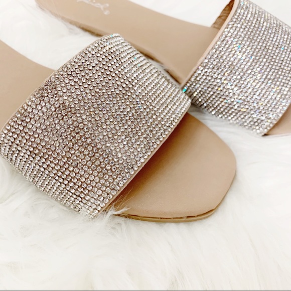 NEW Lexi Sandal- in Nude - Picture 4 of 5